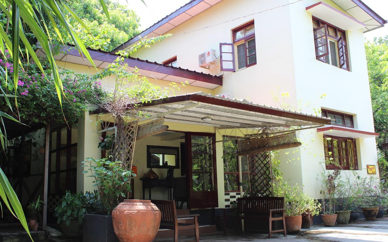Alamanda Inn, Boutique Hotel And French Restaurant Rangún Exteriér fotografie